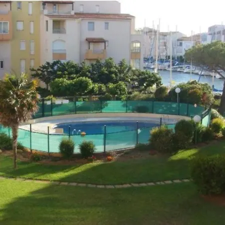 Apartment Cap D'agde Bord De Avec Piscine Agde